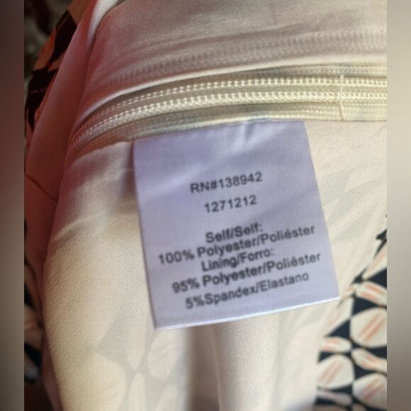 new boutique, patterned pants - Picture 5 of 8